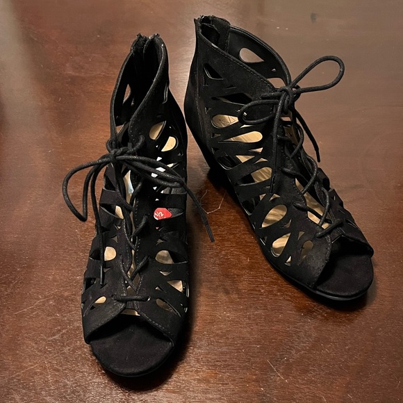 Material Girl Womens Harlie Open Toe Casual Platform Sandals - Picture 3 of 10